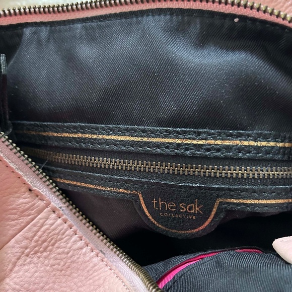 CROSSBODY THE SAK LADERA LEATHER BAG, PINK, TOP ZIPPER CLOSURE, LOTS OF POCKETS, - Picture 6 of 7